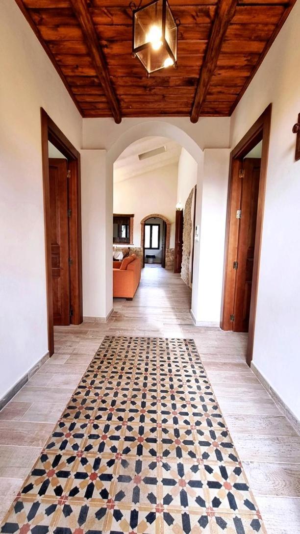 Alojamiento Rural En Aracena. Finca El Rehilete ภายนอก รูปภาพ